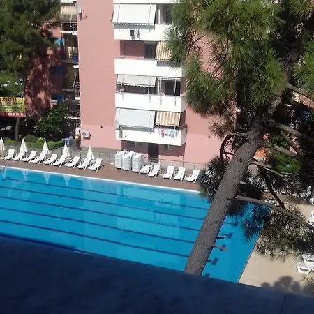 Holiday home Kompleksi Alb Adriatik .rruga Prizreni Golem (Tirana)